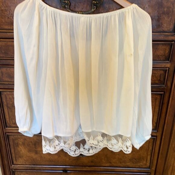 SUGAR+LIPS cream blouse - Picture 9 of 12